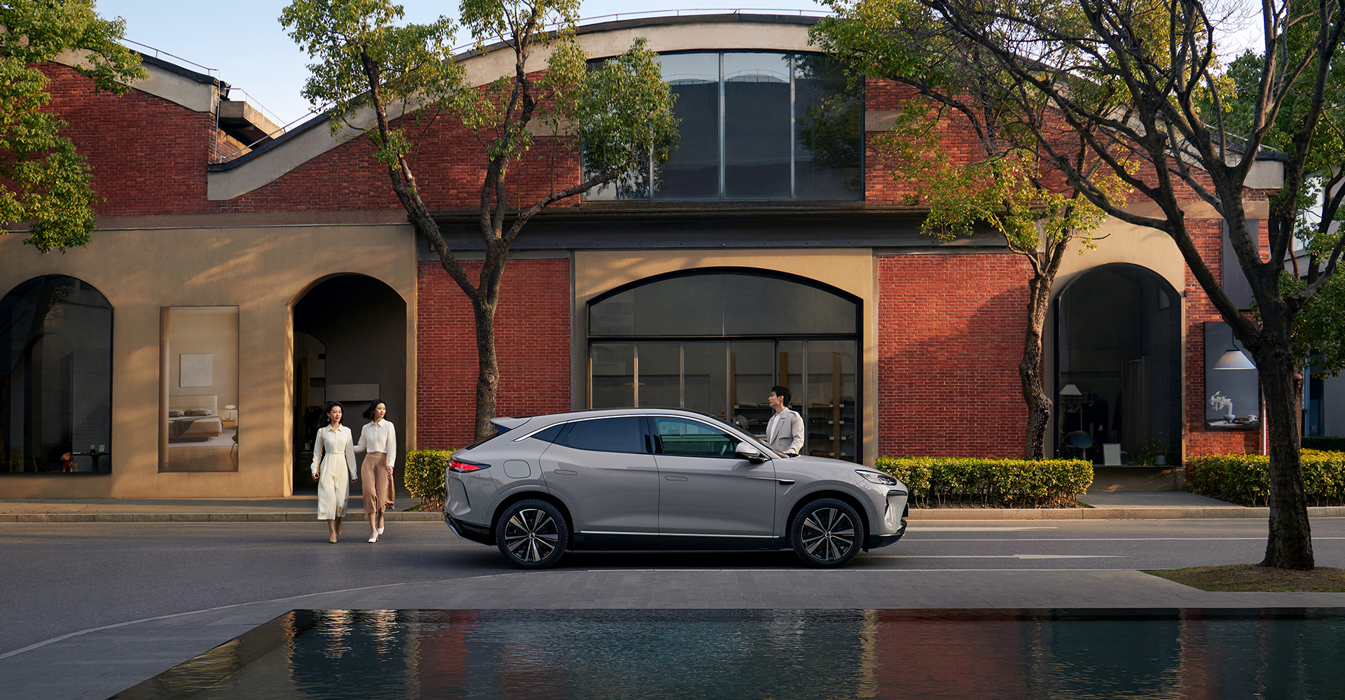 全球首创智能末端快充技术